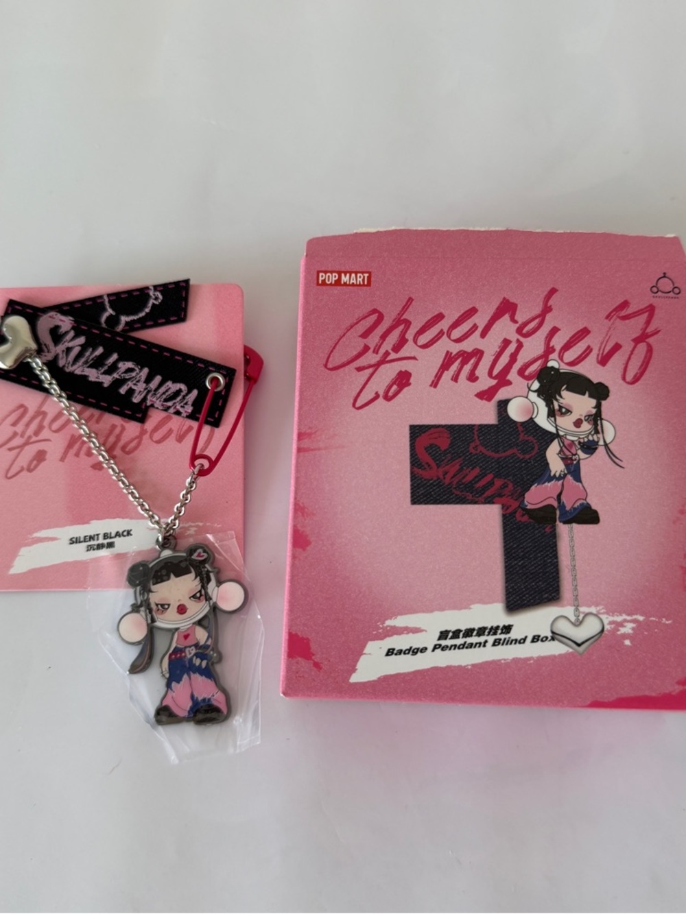 Pop Mart SKULLPANDA CHEERS TO MYSELF SERIES-Badge Pendant: Silent Black